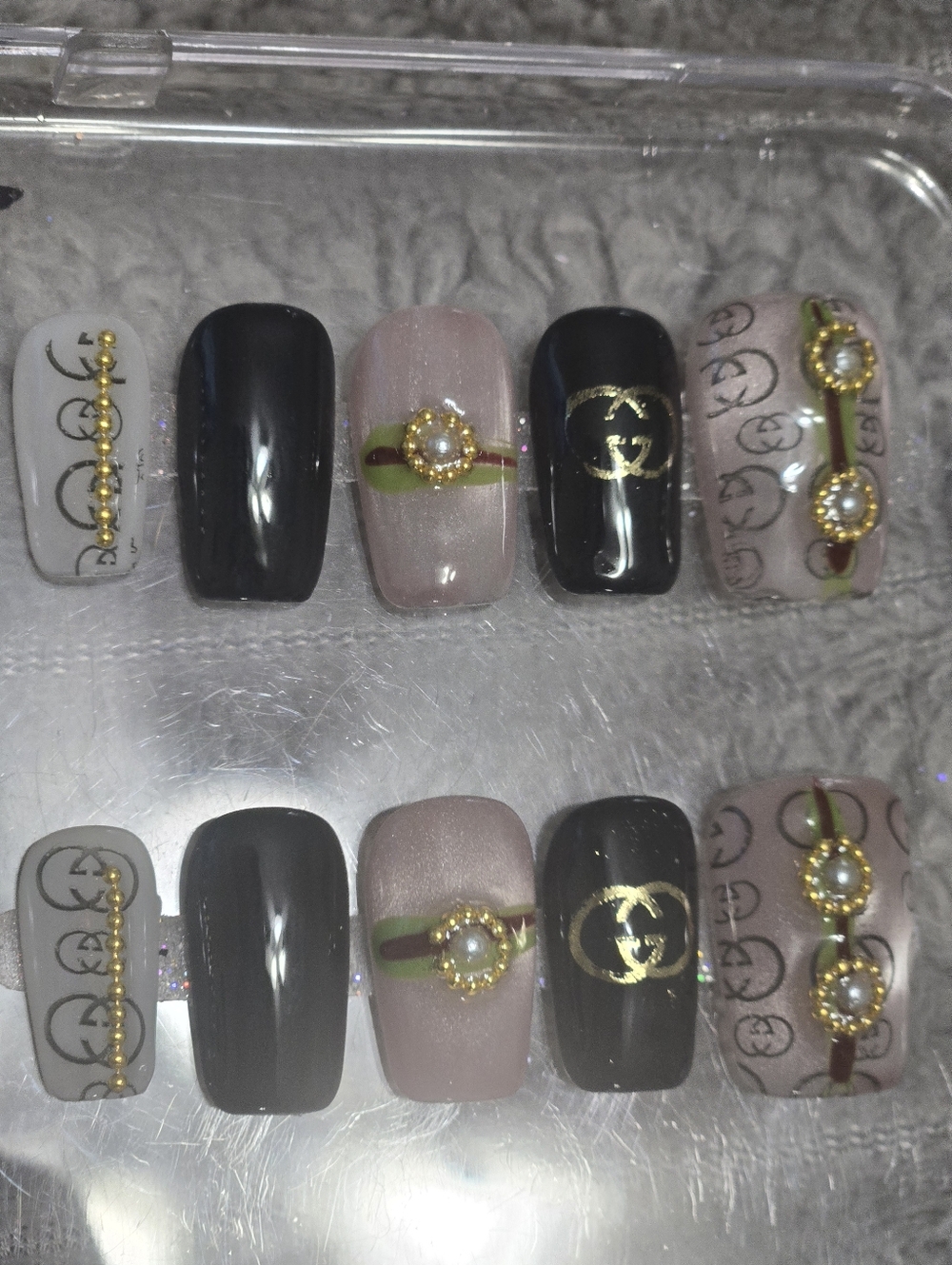 Luxery Logo Inspired Elegant Black & Blush Rhinestone Nail Set